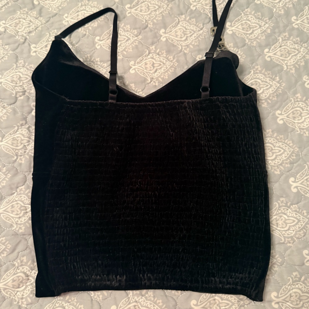 Elegant Black Velvet Women's Top - Picture 10 of 11